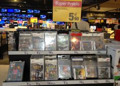 estanterñia de videojuegos de Carrefour