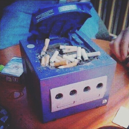 nintendo gamecube cenicero