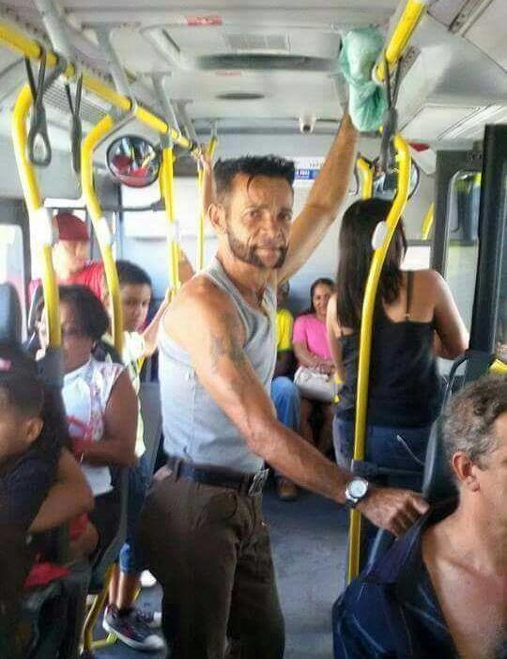 Cuando coges el bus y te cruzas con Follezno el Inmoral.